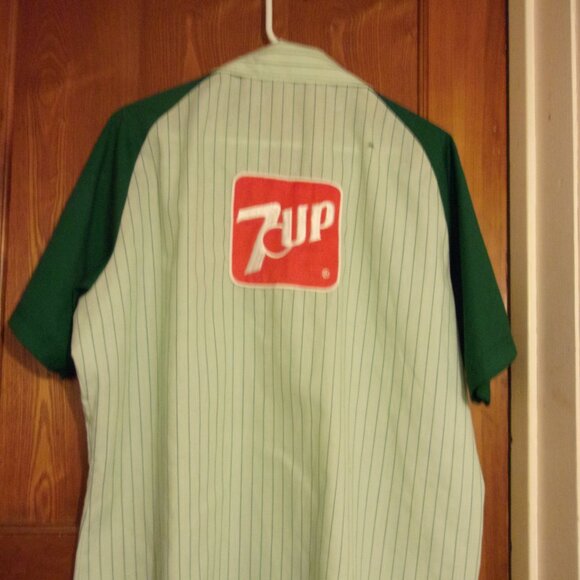 Unitog Short Sleeve 7UP Button down 2 pockets 16-16.5 - Picture 6 of 12